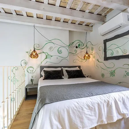 La Casa De La Favorita Hotel 2*