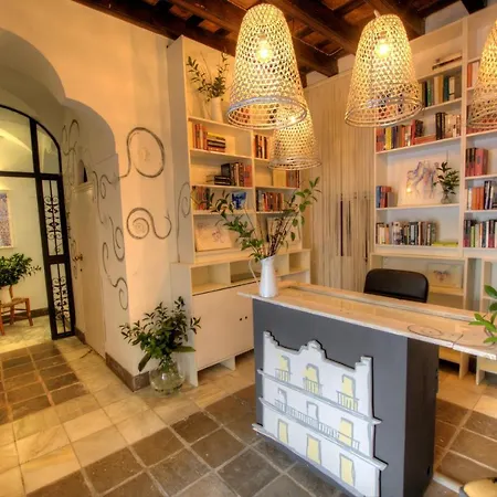 La Casa De La Favorita Hotel 2*