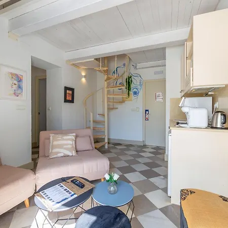 Hotel La Casa De La Favorita Tarifa