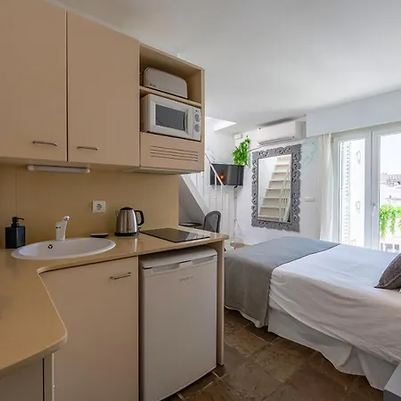 La Casa De La Favorita Hotel